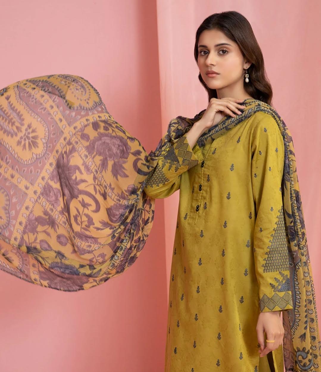 Sapphire Lawn 2Pcs